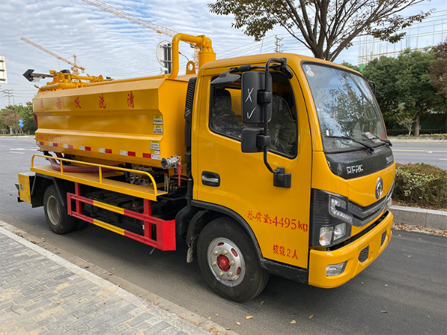 赤峰清洗吸污车